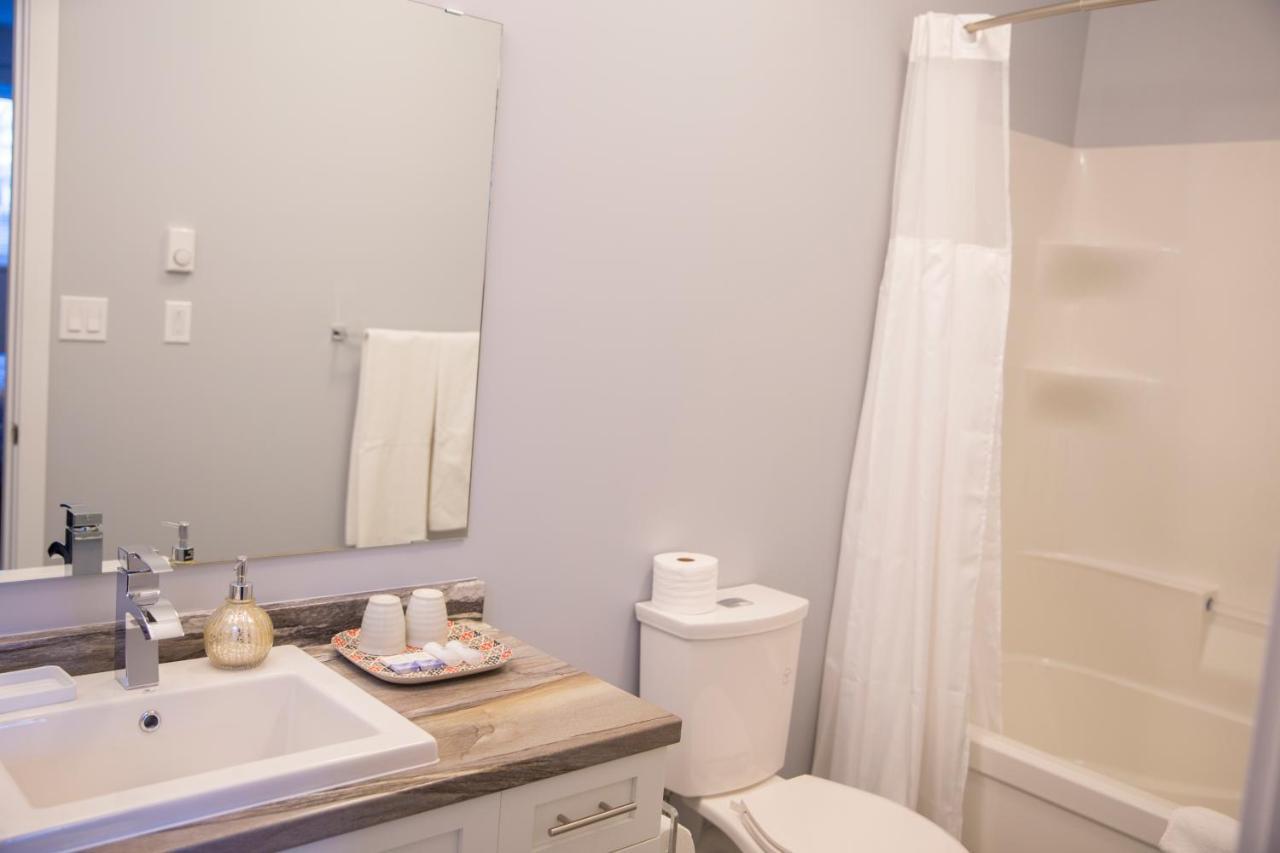 Downtown Whitehorse 4 Bedrooms Deluxe Condo Exterior photo